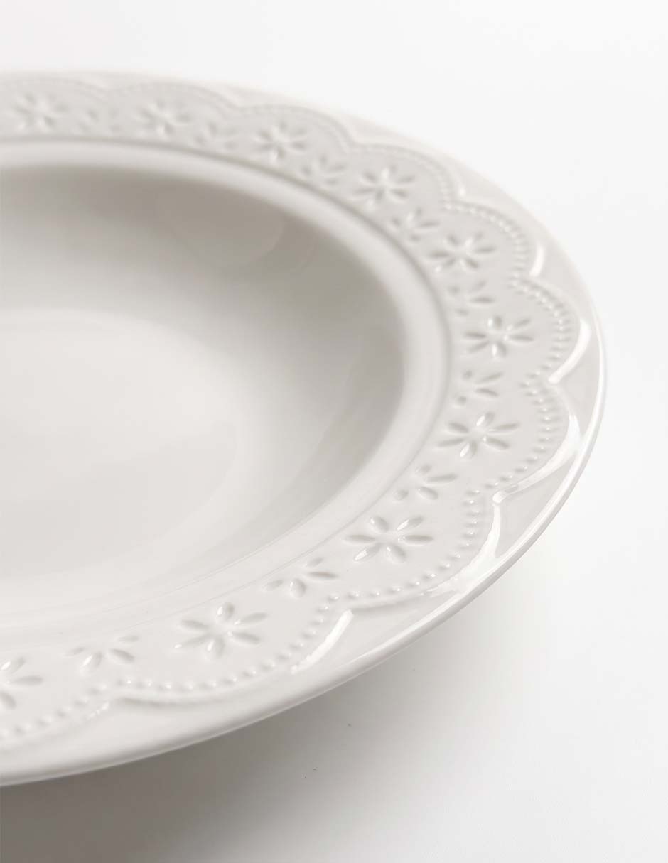 Plato Lacy de porcelana 3